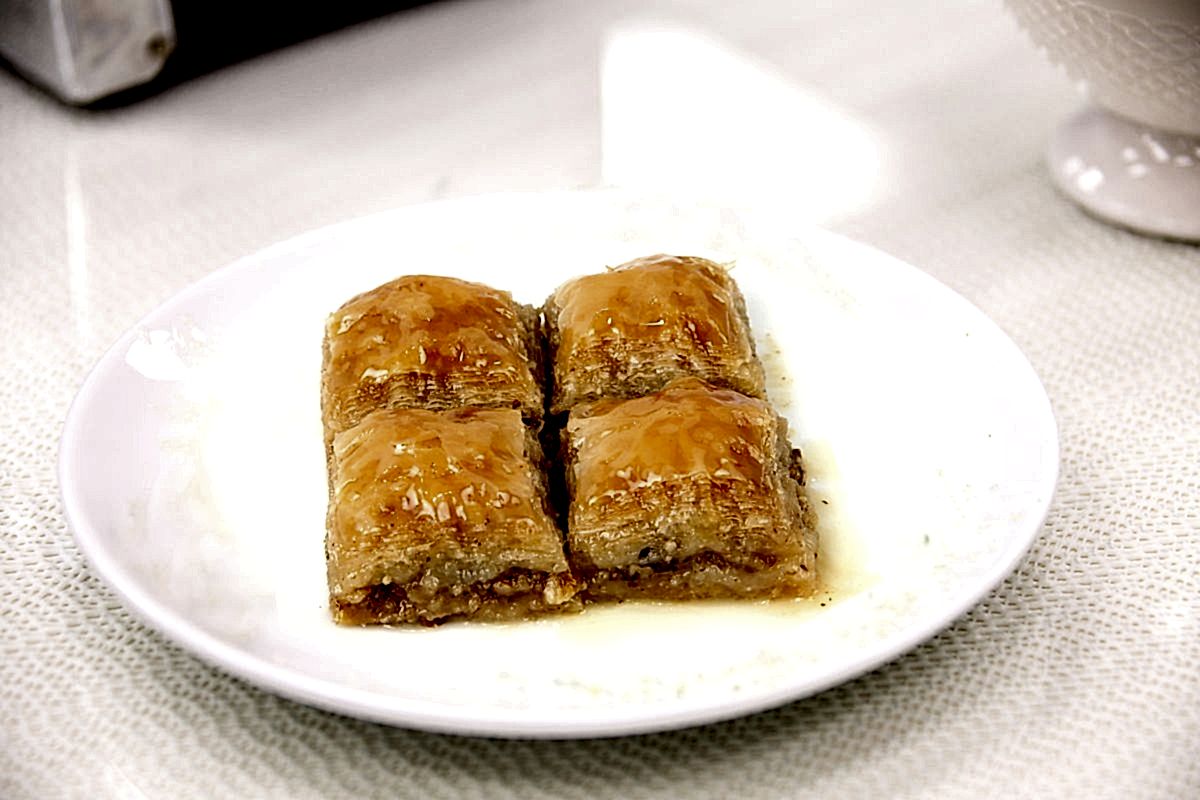 Sütlü Nuriye